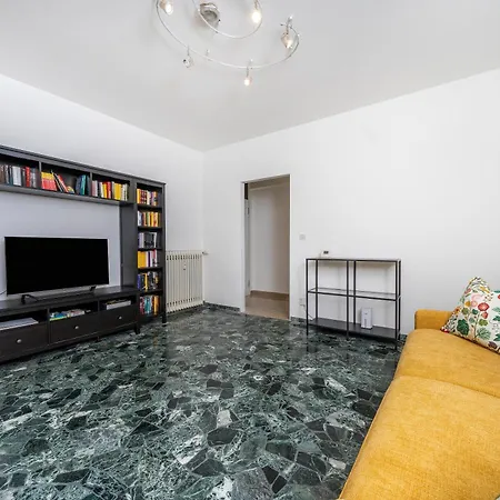 Guesthost - Li Dell'ospedale Удине